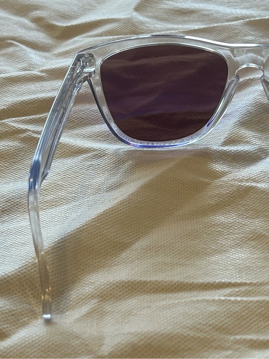 Oakley Frogskins Polished Clear w/Prism Violet lens main image 4
